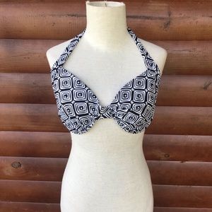 (3/$10) Black & White Bikini Top